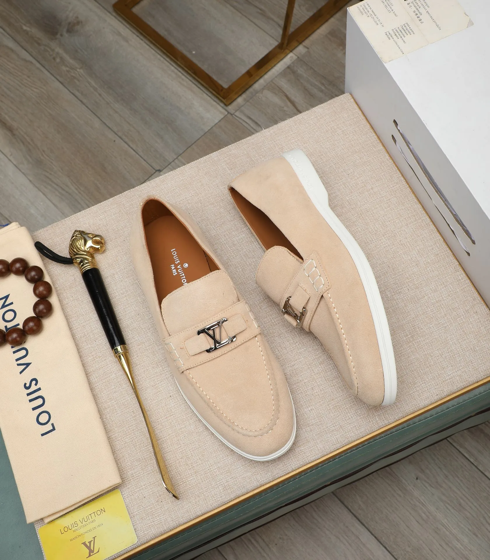 Men's shoes 💰520 📛📛【LOUIS VUITTON】Louis Vuitton 2024 official website synchronized new products 👟Milan fashion catwalk style 🇰🇾🇰🇾LV family logo, celebrity style, a must-have for fashionistas ⚠️First-layer calfskin ➕Genuine leather lining ➕Official website original version special outsole 👞Number 38-44